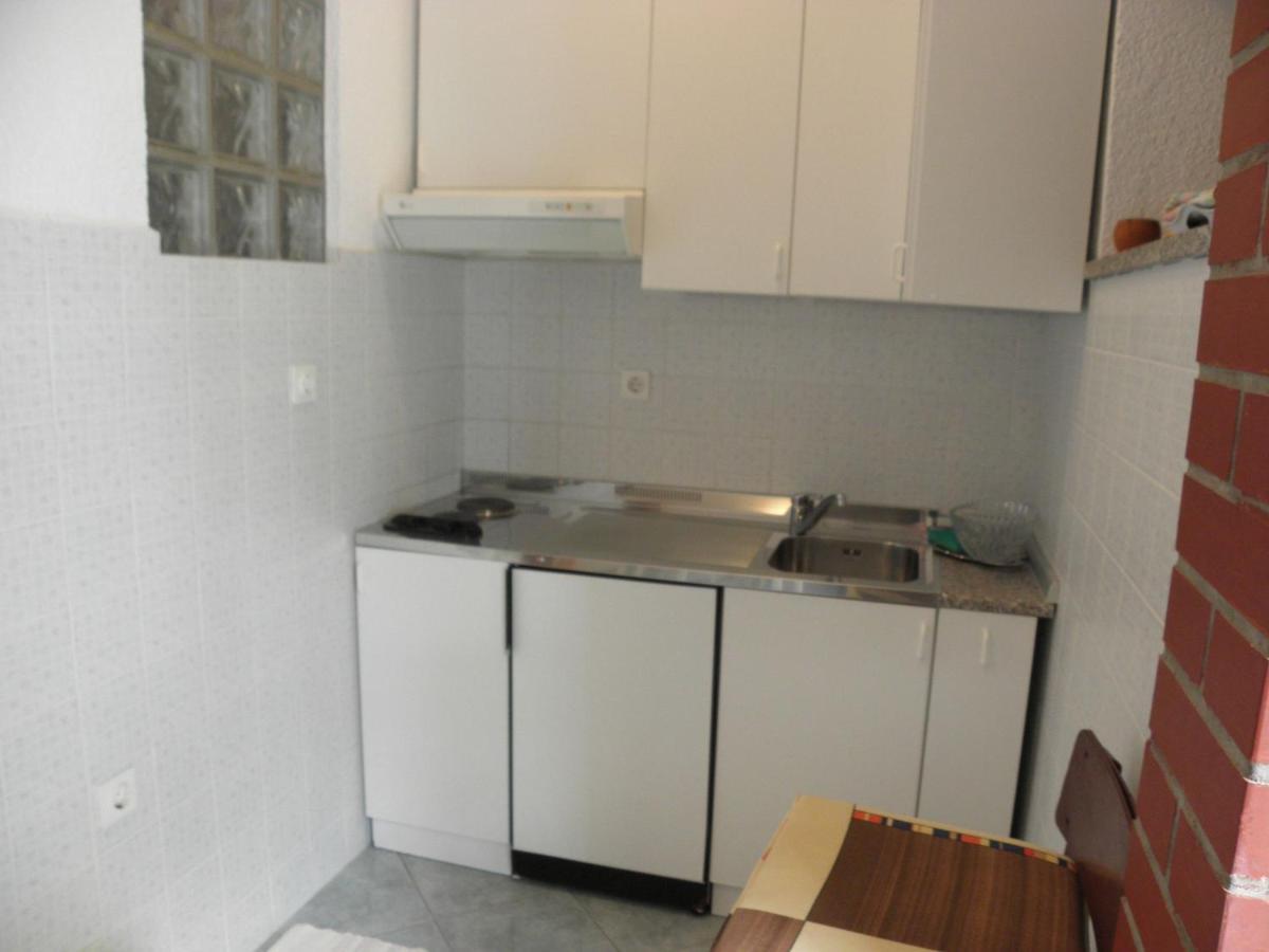Apartments Neda - 5 M From Sea Луково-Шугарье Экстерьер фото