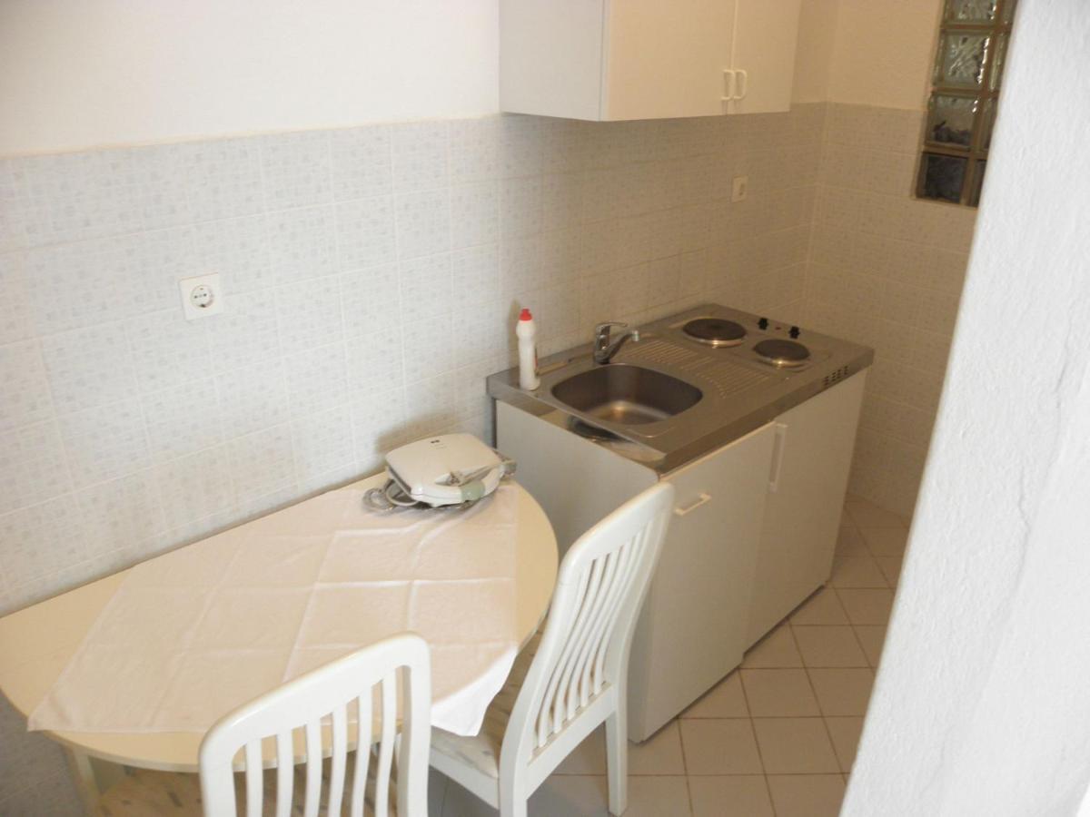 Apartments Neda - 5 M From Sea Луково-Шугарье Экстерьер фото